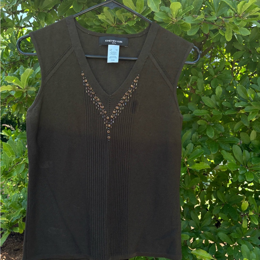 Jones New York Women's Black Sleeveless Blouse